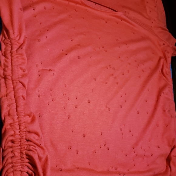 Red Distressed Cut Out Top SZ Medium by Cato - Picture 10 of 10